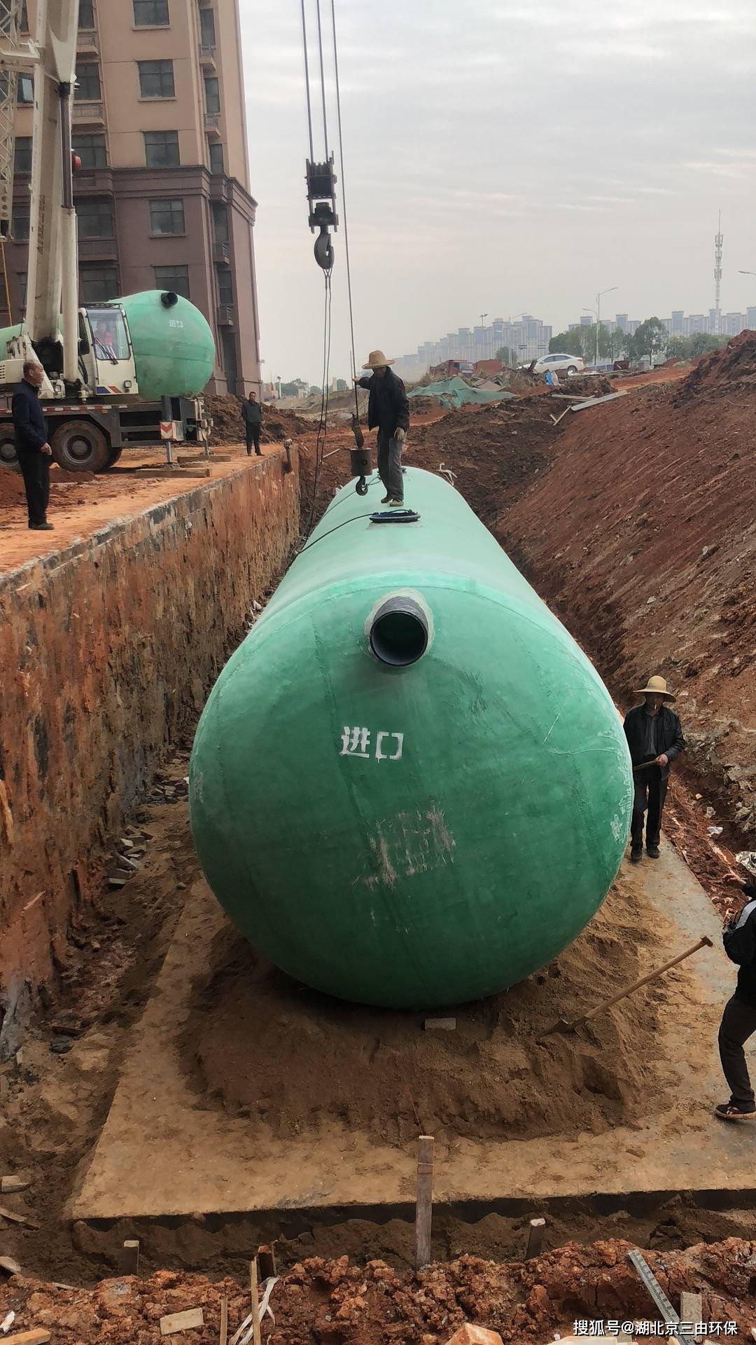 湖北化糞池玻璃鋼罐價(jià)格影響因素與生物除臭設(shè)備市場(chǎng)淺析